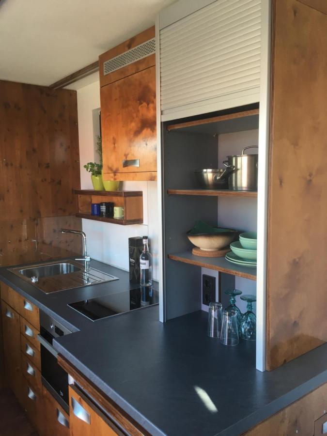 Tiny House Im Seecontainer Mit Parkplatz, Glasfaser, Netflix, Veranda Und Gehobener Ausstattung โคบวร์ก ภายนอก รูปภาพ